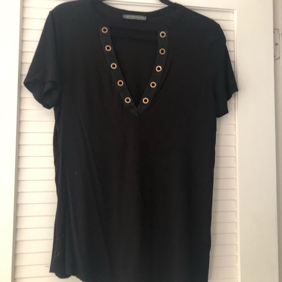 3/30 Cute tank 🖤 - Picture 2 of 3